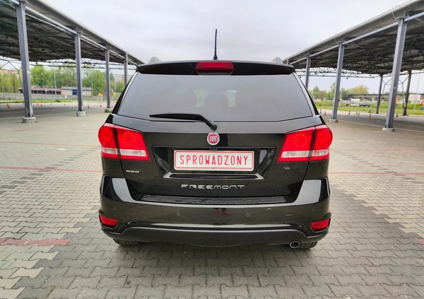 Fiat Freemont cena 44900 przebieg: 159800, rok produkcji 2012 z Staszów małe 742